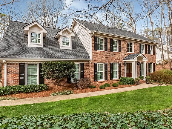 2nd image of 330 Skyridge Dr