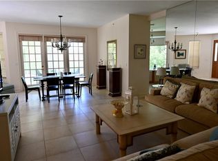 157 Colonade Cir #1002, Naples, FL 34103