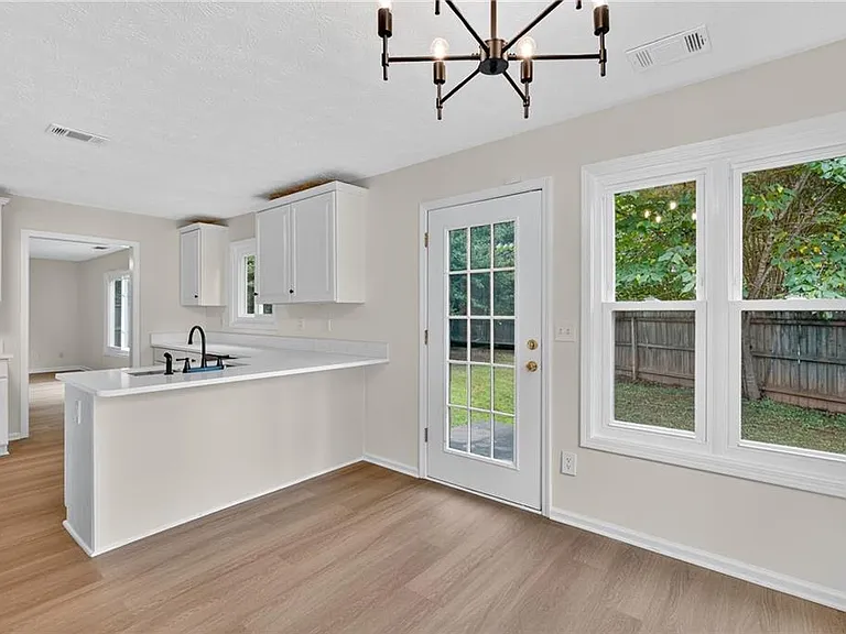 2845 Factor Walk Blvd — Photo 12