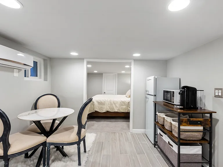 1115 Madison St — Photo 12