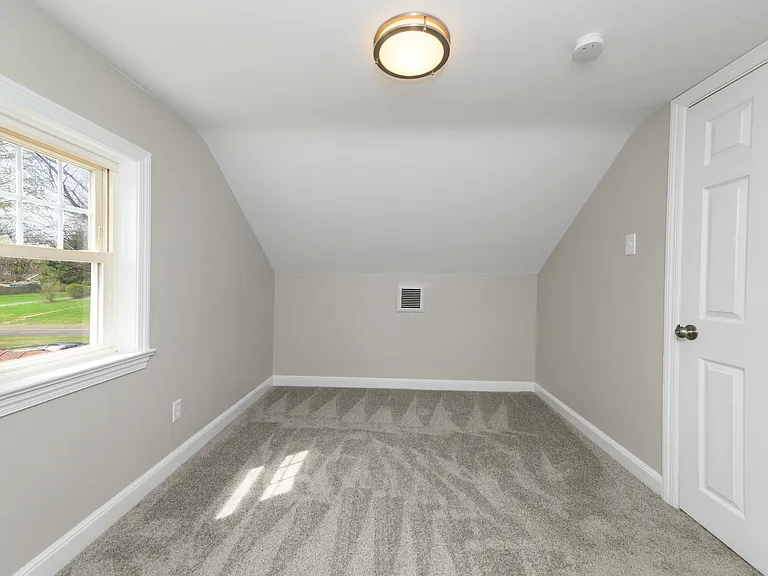 1050 S Keim St — Photo 27