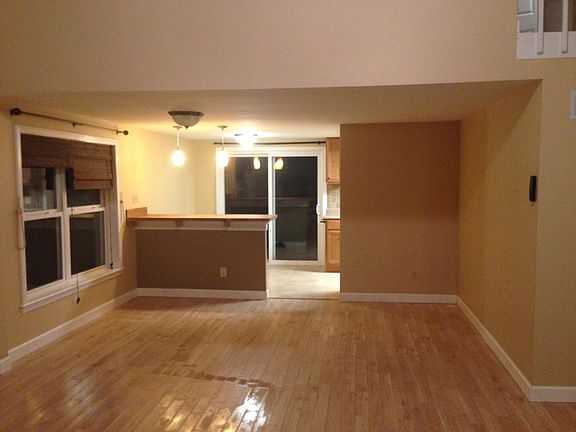 3rd image of 173 Arrow Wood Pl