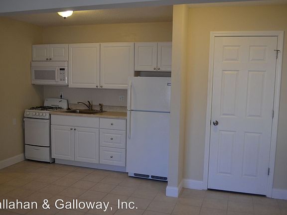 4th image of 1009 Southpark Dr APT 8