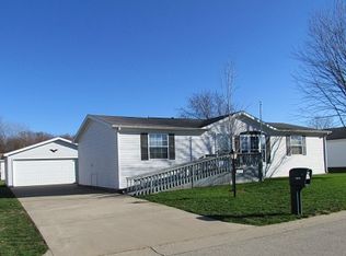 8655 Dutch Elm Ct, Roscoe, IL 61073