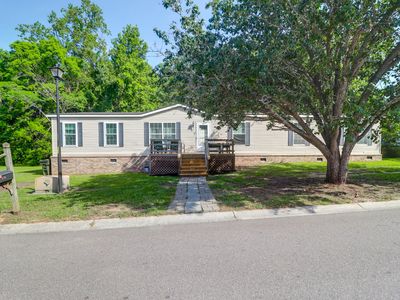 320 E Poplar Branch Dr, Moncks Corner, SC, 29461