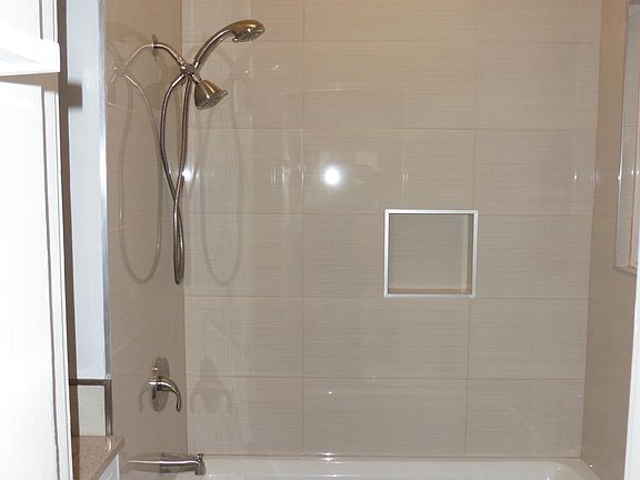 4th image of 1061 Clay St APT 1