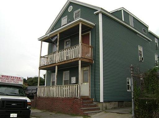 2nd image of 86 Lafayette St