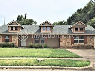2802 Grove St, Irving, TX 75060