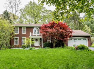 1014 Valerie Dr, Niskayuna, NY 12309