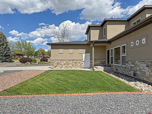 5th image of 1505 SE Stonebridge Drive