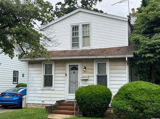 554 Ashland Ave, Baldwin, NY 11510