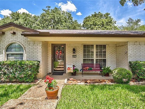 4th image of 801 San Marcos Ln