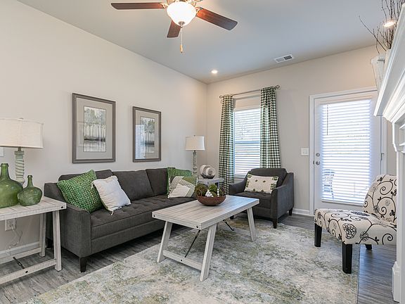 The Peachtree - Family Room