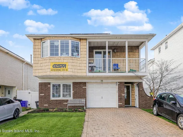 12 Rockne St, Staten Island, NY 10314