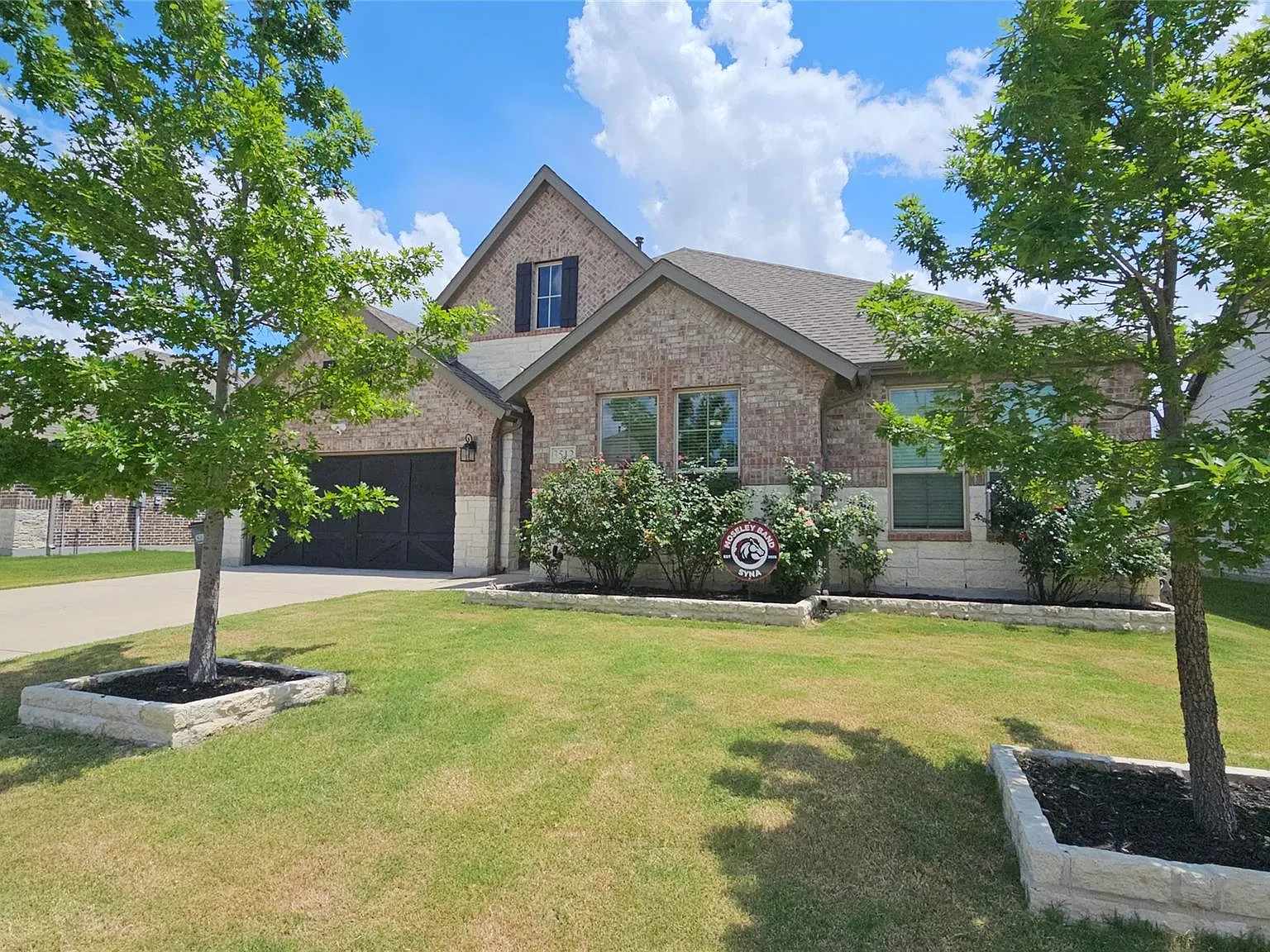 5 bed, 3100 sqft, $4,626 — Photo 1