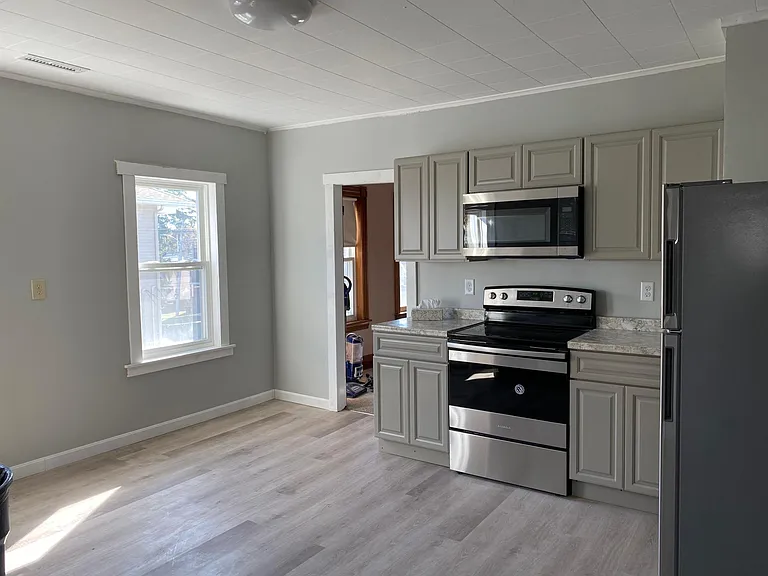 101 Lake St #3 — Photo 2