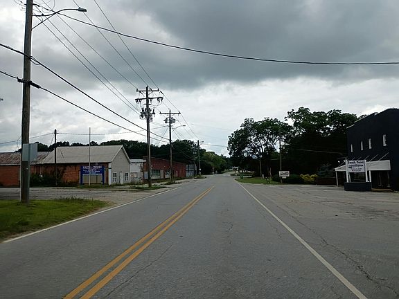 4th image of 2130 E Blackstock Rd