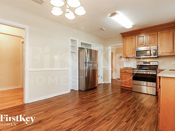 5th image of 2921 W Cass St