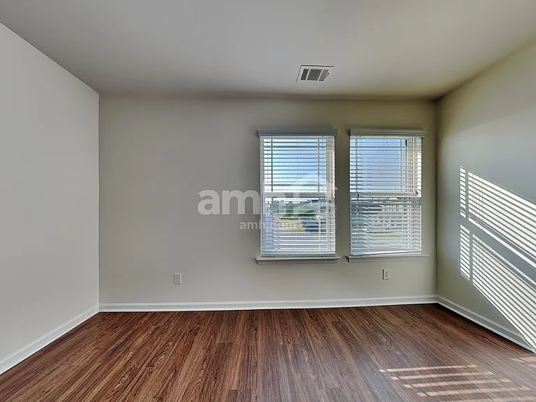 126 Roseberry Cir — Photo 23