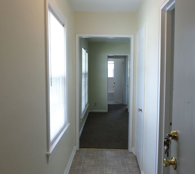 1st image of 215 Capital Ave APT E3