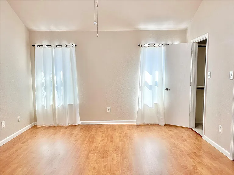 7006 Pickford Ct — Photo 12