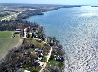 33780 Shady Oak Dr, Clinton, MN 56225