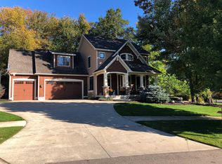 5025 W Village Trl SE, Ada, MI 49301