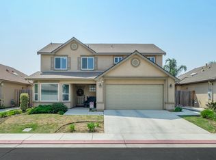 2543 Kelli Ave, Sanger, CA 93657