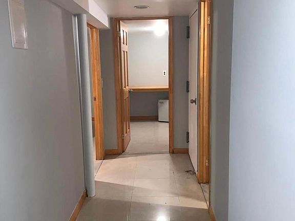 2nd image of 9 Lawrence St
