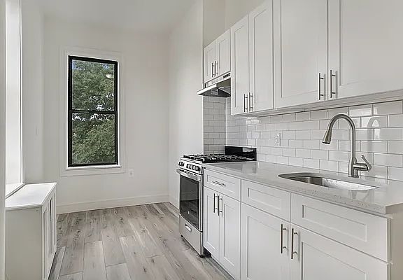 3rd image of 3 Wyckoff St #3