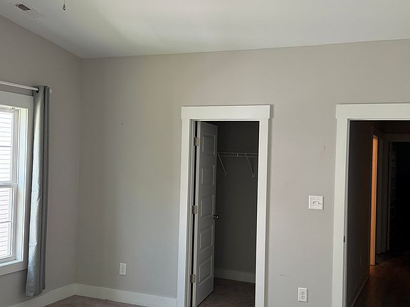 3rd image of 76 Manchester Ln