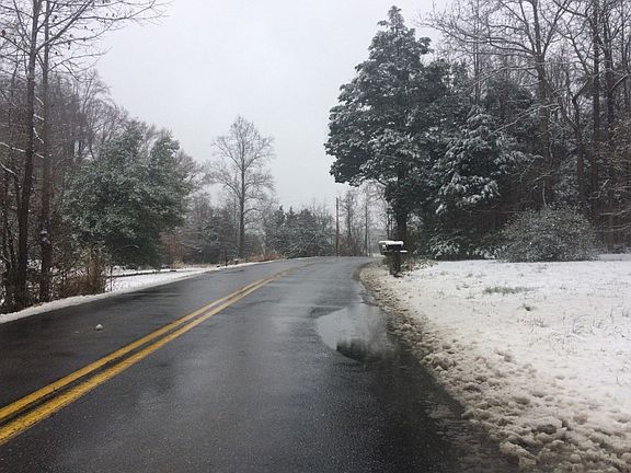 4th image of 8915 Robert E Lee Dr