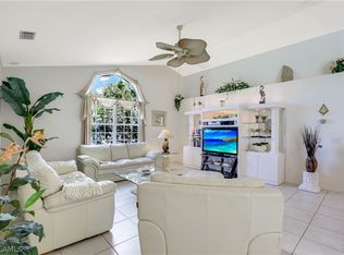 816 Miramar Ct, Cape Coral, FL 33904