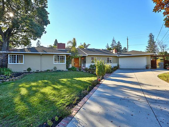 3rd image of 16666 Oleander Ave