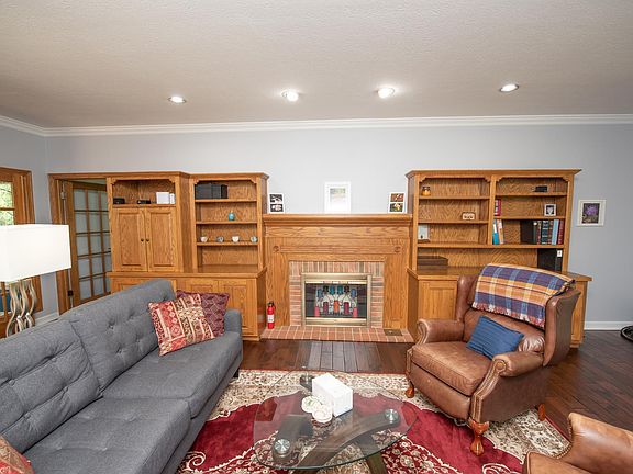 5th image of 5011 Dunbar Dr