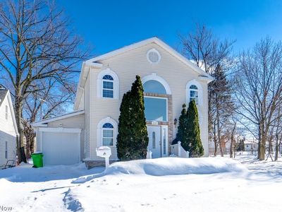 1229 Summit Dr, Mayfield Hts, OH, 44124