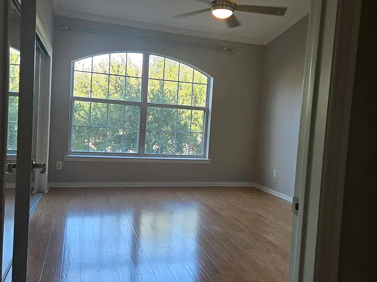 2111 Welch St #B315 — Photo 2
