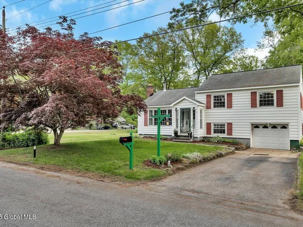 526 Leahy Lane, Ballston Spa, NY 12020