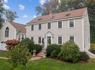 15 Randall St, Hampton, NH 03842