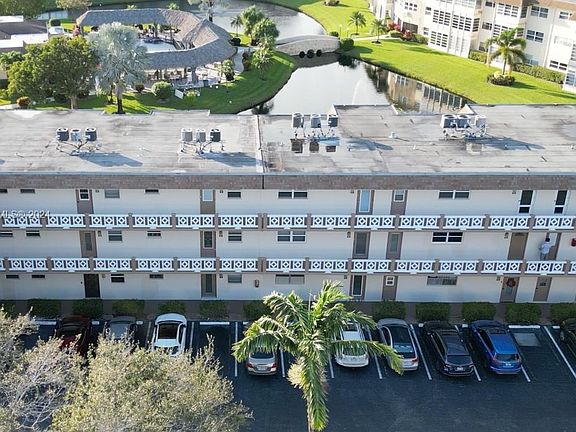4th image of 3405 NW 48th Ave APT 511