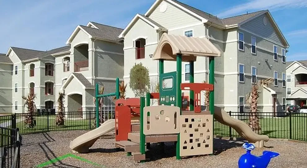 Regency Way Apartments — Photo 4