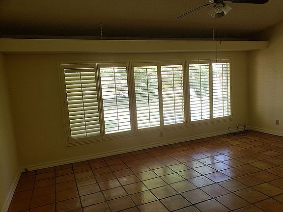 4th image of 728 Camino Real Ave