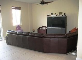 400 SW 2nd St APT 303, Miami, FL 33130