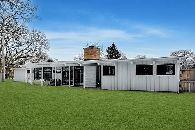 2649 Crawford Ave — Photo 35
