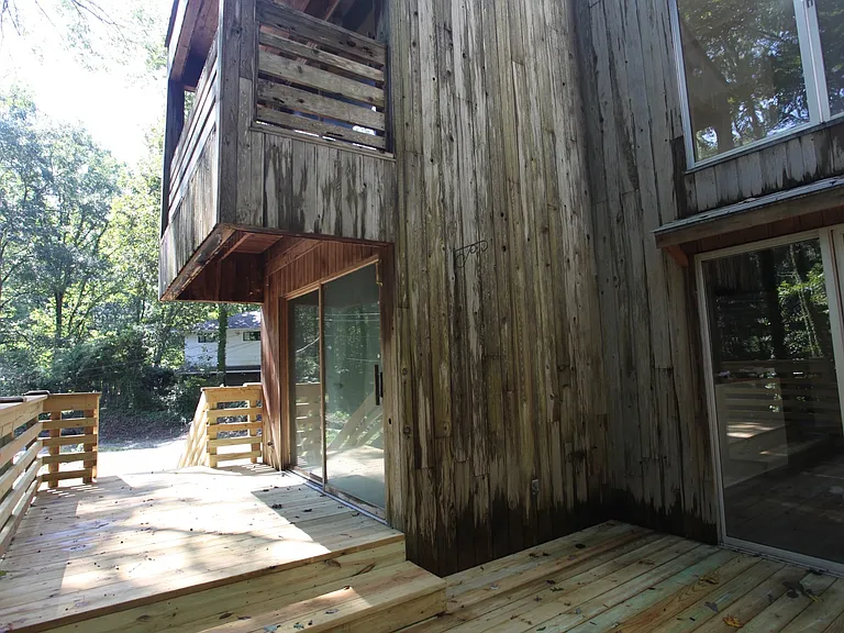 1323 Hickory Ln — Photo 6