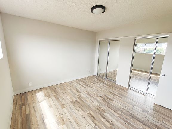 3rd image of 723 N Gramercy Pl #Df1fcb7ed