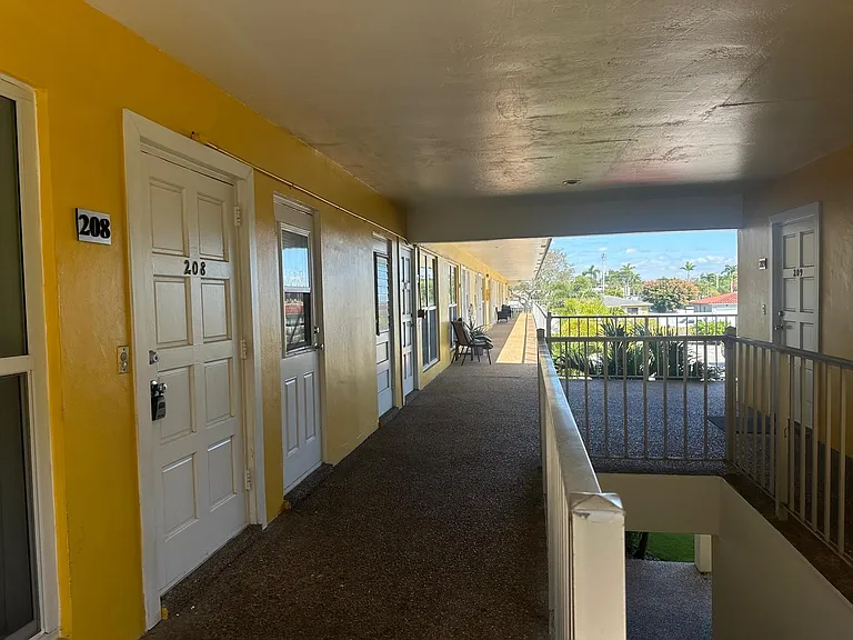 2822 Van Buren St — Photo 22