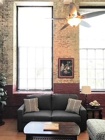 1 bed, 1.0 bath, 687 sqft, $2,595 — Photo 3