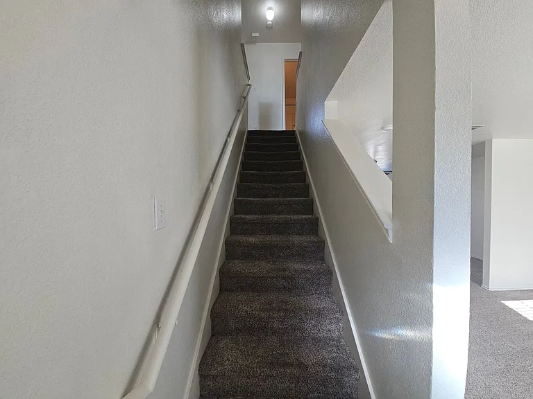 1432 Lauren Dr — Photo 16