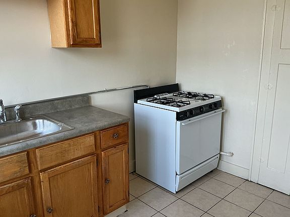 2nd image of 2613 W Capitol Dr #10
